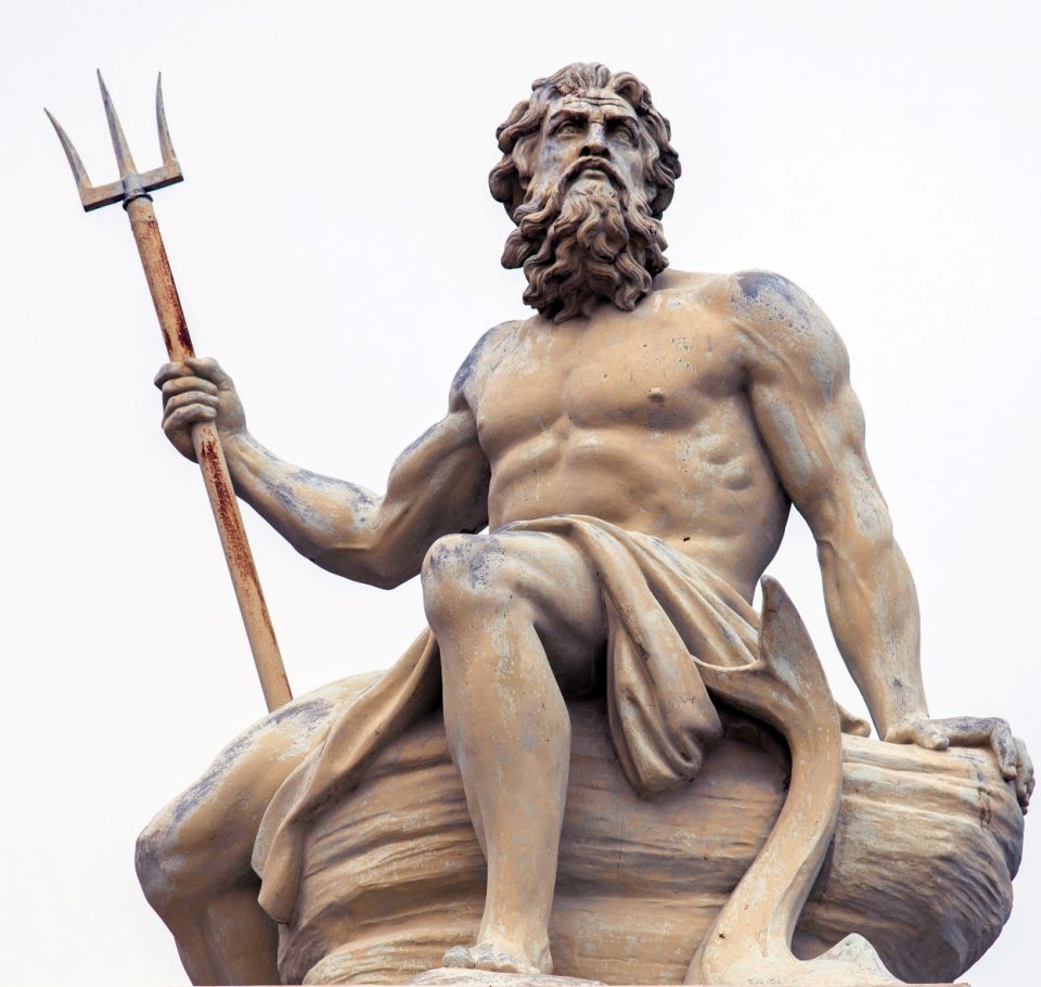 Dios Neptuno con tridente- El misterio del hombre